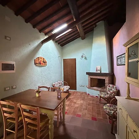 Borgo Tignano 아파트