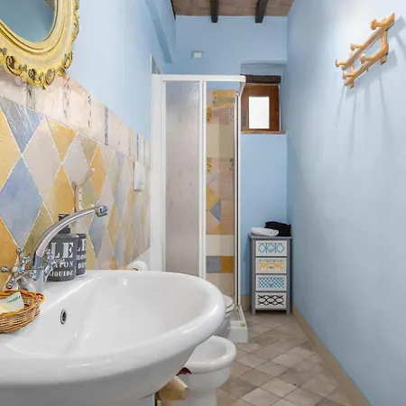 Borgo Tignano Casole dʼElsa